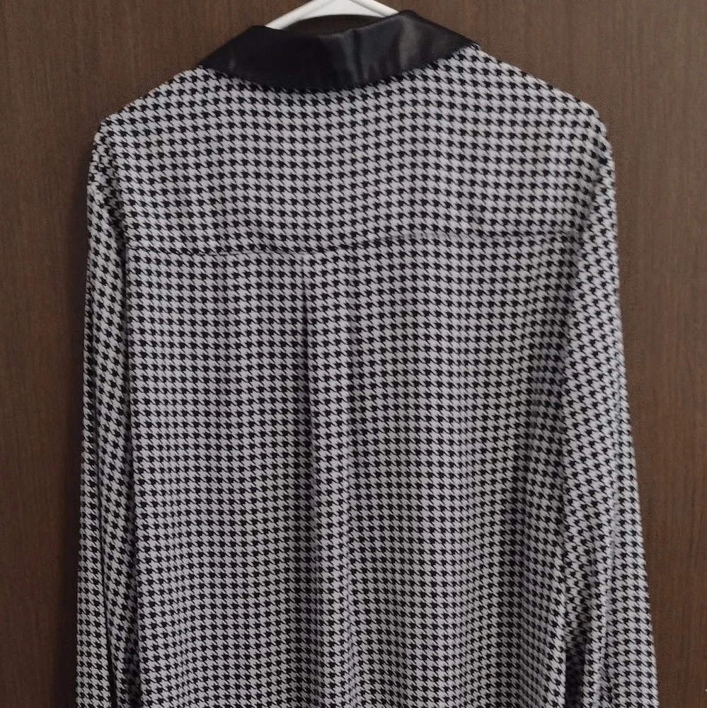 Torrid - Picture 3 of 4